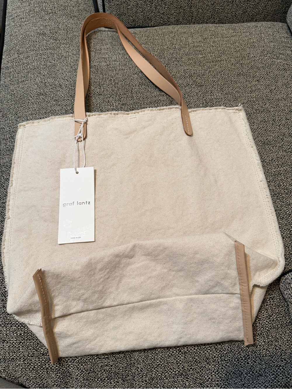New Graf Lantz Hana Canvas
Tote Cream Natural with leather handles.